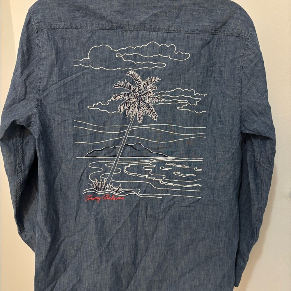 Tommy Bahama Women’s Chambray Palm Tree Shirt 🌴